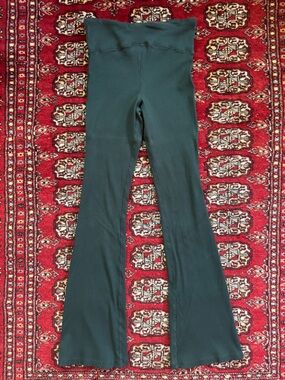 Stitch & Pine Deep Teal/Green Ribbed High-Waist Flared Leggings Size M